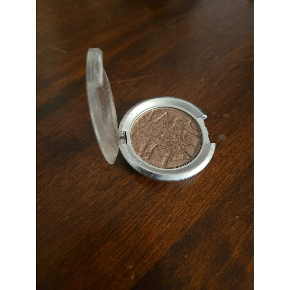 Ulta sandstone eyeshadow.13 oz. Deadstock rare vtg